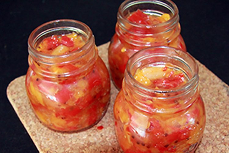 chutney di peperoni e pesche